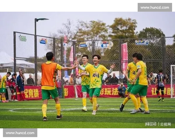 激烈对决足球半决赛燃情开赛 八强强者谁将脱颖而出成就梦想 激烈对决足球半决赛燃情开赛 八强强者谁将脱颖而出成就梦想